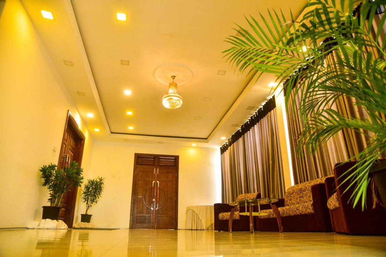 Hotel Blue Sky Kurunegala Zewnętrze zdjęcie