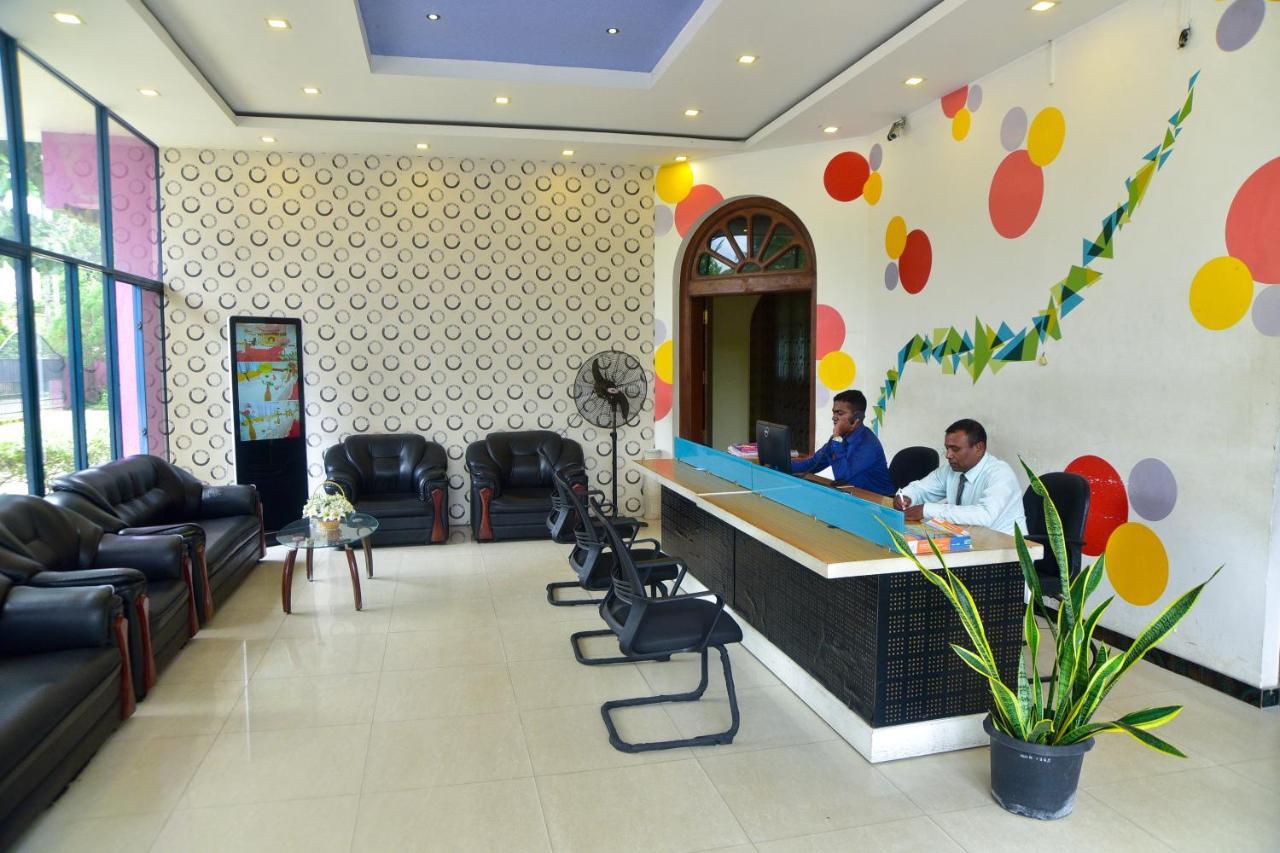 Hotel Blue Sky Kurunegala Zewnętrze zdjęcie